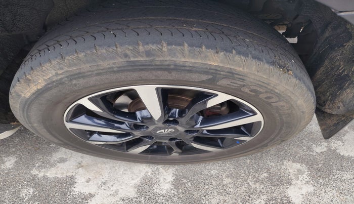 2019 Mahindra XUV500 W11, Diesel, Manual, 43,859 km, tyre