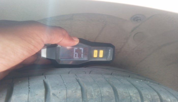2011 Hyundai i20 MAGNA (O) 1.2, Petrol, Manual, 79,168 km, tyre