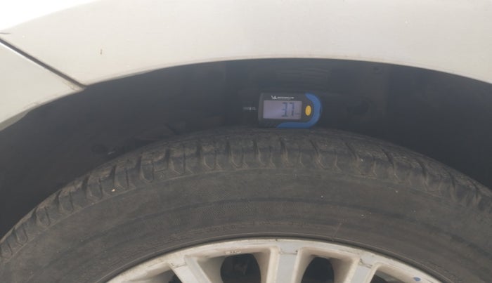 2018 Maruti Dzire ZXI, Petrol, Manual, 68,619 km, tyre