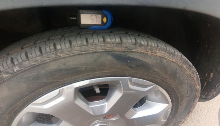 2018 Renault Kwid CLIMBER 1.0 AMT, Petrol, Automatic, 68,246 km, tyre