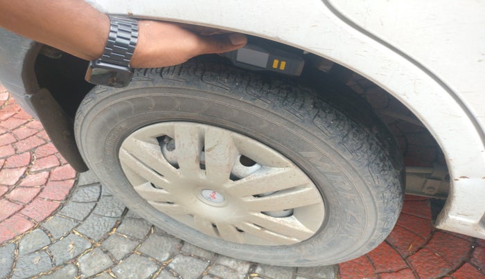 2011 Maruti Alto LXI, Petrol, Manual, 82,320 km, tyre
