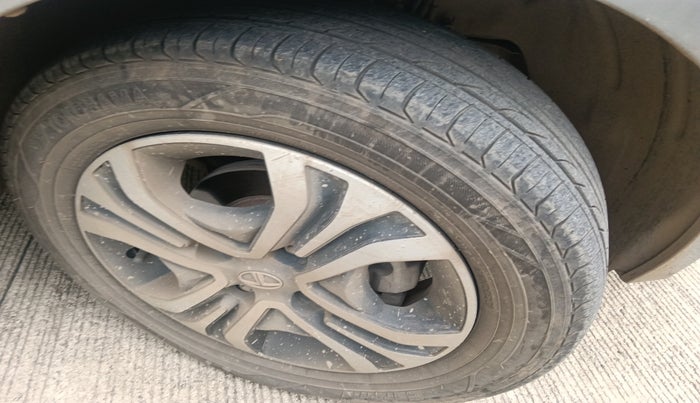 2019 Tata Tiago XZ PETROL, Petrol, Manual, 78,184 km, tyre
