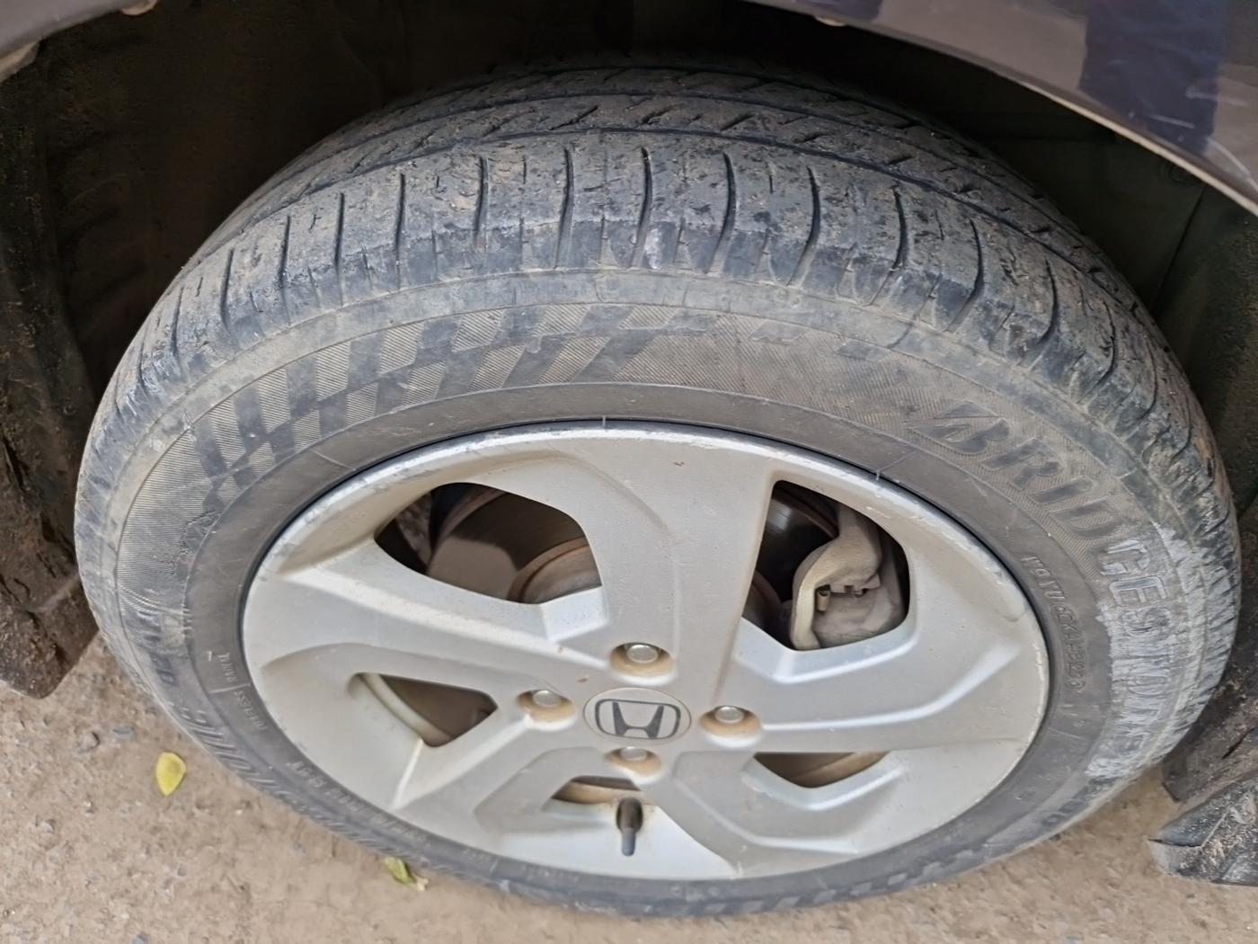 2014 Honda City 1.5L I-VTEC VX, Petrol, Manual, 84,059 km, tyre