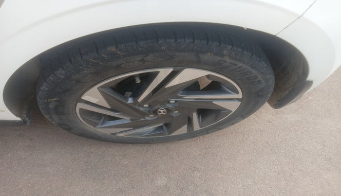 2023 Hyundai NEW I20 ASTA (O) 1.2 MT, Petrol, Manual, 37,246 km, tyre
