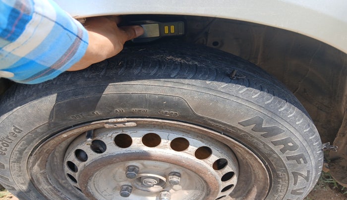 2014 Honda Amaze 1.5L I-DTEC E, Diesel, Manual, 1,86,908 km, tyre