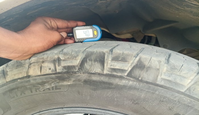 2015 Mahindra Scorpio S10, Diesel, Manual, 2,09,209 km, tyre