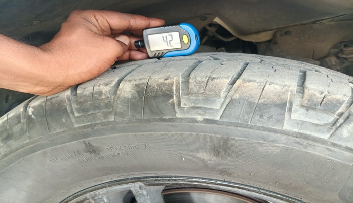 2015 Mahindra Scorpio S10, Diesel, Manual, 2,09,209 km, tyre