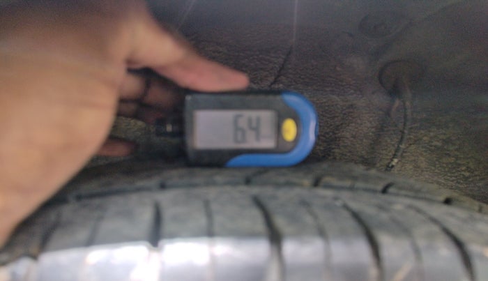 2013 Hyundai i20 SPORTZ 1.4 AT, Petrol, Automatic, 73,851 km, tyre