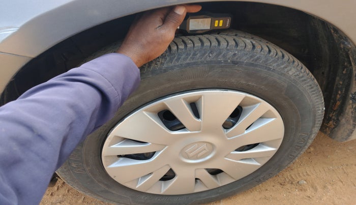 2013 Maruti Swift LXI, Petrol, Manual, 64,702 km, tyre