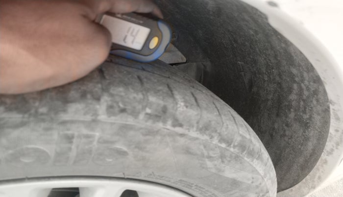 2022 Maruti Dzire ZXI CNG, Petrol, Manual, 64,565 km, tyre