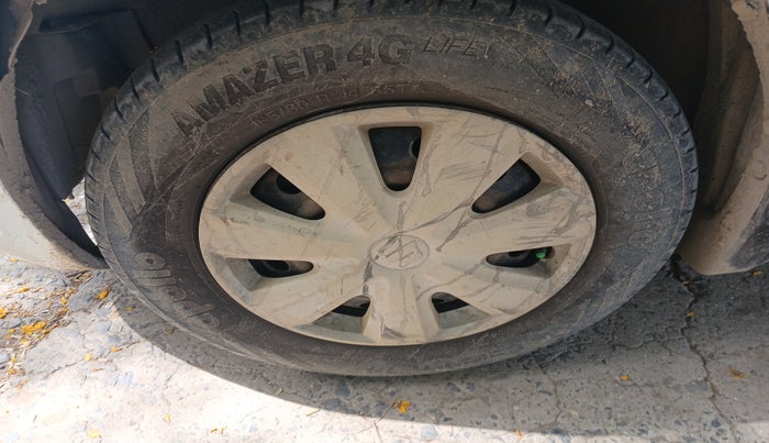 2010 Maruti Swift VXI 1.3, Petrol, Manual, 3,47,637 km, tyre