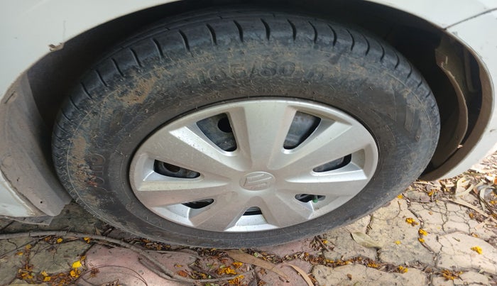 2010 Maruti Swift VXI 1.3, Petrol, Manual, 3,47,637 km, tyre