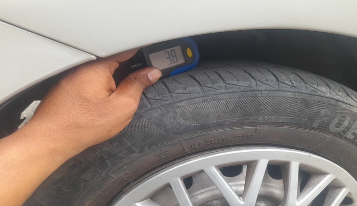 2012 Hyundai Eon ERA +, Petrol, Manual, 77,525 km, tyre