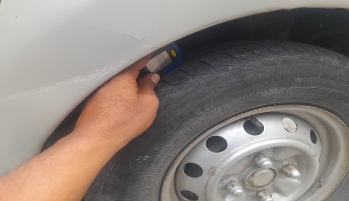 2012 Hyundai Eon ERA +, Petrol, Manual, 77,525 km, tyre