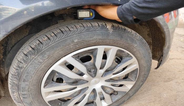 2012 Ford Figo ZXI 1.4 DIESEL, Diesel, Manual, 1,67,169 km, tyre