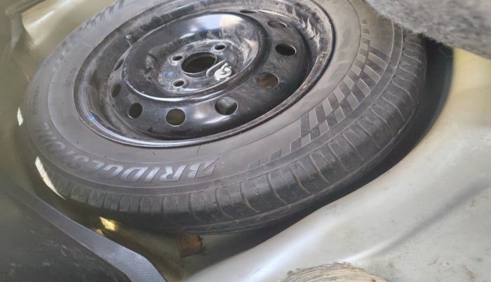 2012 Maruti Swift VDI, Diesel, Manual, 1,92,418 km, tyre