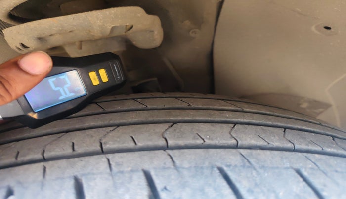 2020 Hyundai VENUE S+ 1.2, Petrol, Manual, 50,834 km, tyre