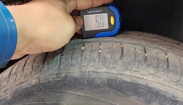 2014 Maruti Swift Dzire ZDI, Diesel, Manual, 1,15,189 km, tyre