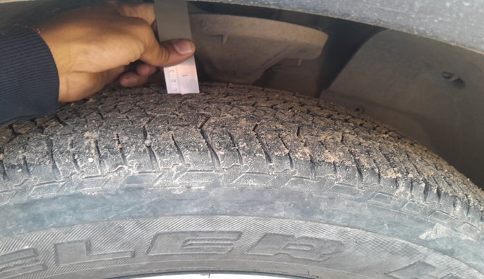 2016 Mahindra XUV500 W10, Diesel, Manual, 91,380 km, tyre