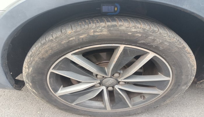 2017 Audi Q3 35 TDI Quattro, Diesel, Automatic, 1,24,158 km, tyre