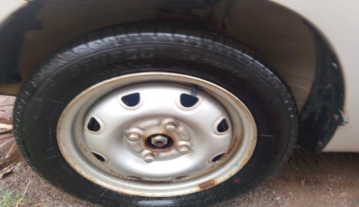 2010 Maruti Zen Estilo LXI, Petrol, Manual, 15,208 km, tyre