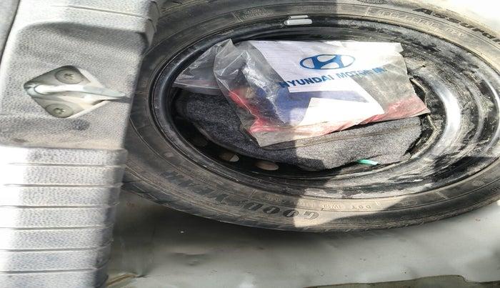 2015 Hyundai Elite i20 ASTA 1.4 CRDI, Diesel, Manual, 1,01,061 km, tyre