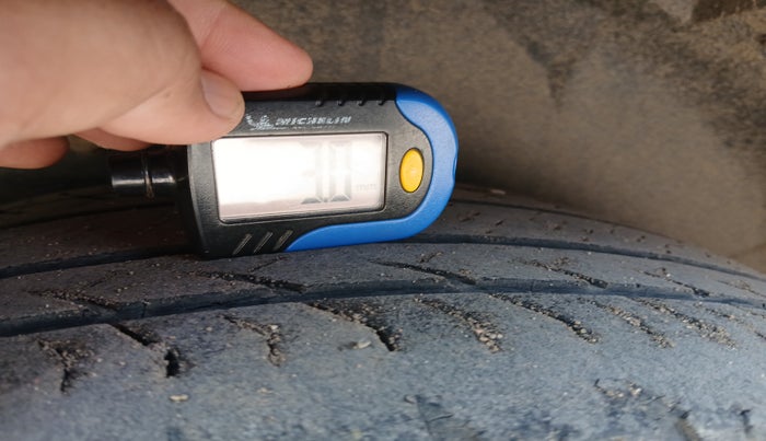 2020 Mahindra XUV500 W11, Diesel, Manual, 61,033 km, tyre