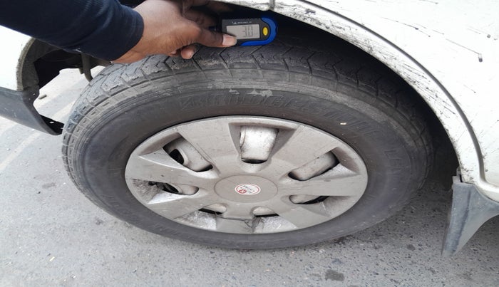 2015 Maruti Eeco 5 STR WITH A/C+HTR, Petrol, Manual, 54,036 km, tyre