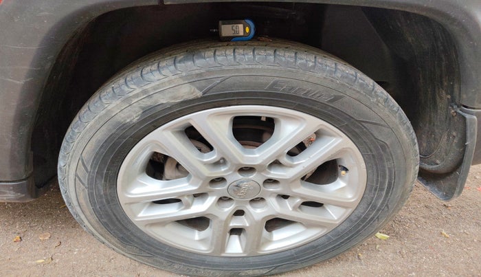 2018 Jeep Compass LIMITED 2.0 DIESEL, Diesel, Manual, 1,72,357 km, tyre