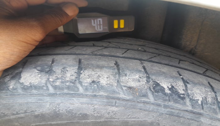 2012 Maruti Swift VDI, Diesel, Manual, 1,40,963 km, tyre