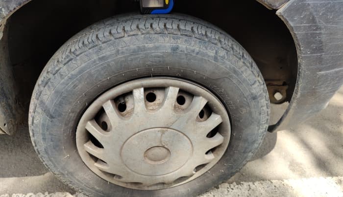 2010 Maruti Alto LXI, Petrol, Manual, 1,14,756 km, tyre