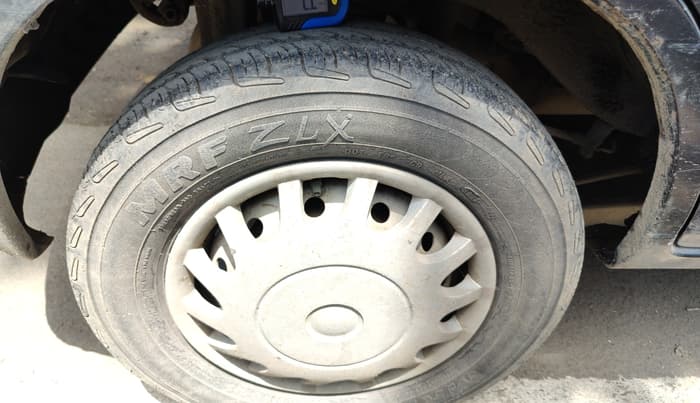 2010 Maruti Alto LXI, Petrol, Manual, 1,14,756 km, tyre