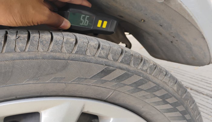 2012 Toyota Etios Liva GD, Diesel, Manual, 1,34,326 km, tyre