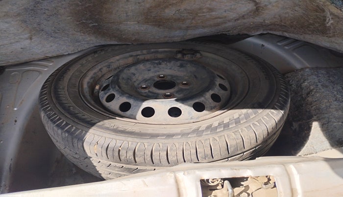 2012 Toyota Etios Liva GD, Diesel, Manual, 1,34,326 km, tyre