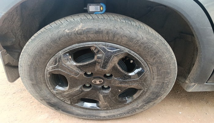 2024 Tata PUNCH ACCOMPLISHED MT CNG, Petrol, Manual, 13,500 km, tyre