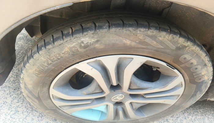 2022 Tata TIGOR EV XZ PLUS, Electric, Automatic, 1,00,554 km, tyre