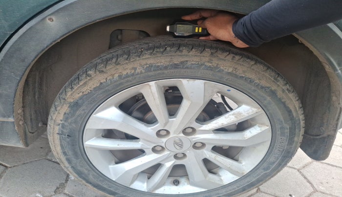 2019 Mahindra XUV300 W8 1.2 PETROL, Petrol, Manual, 57,199 km, tyre