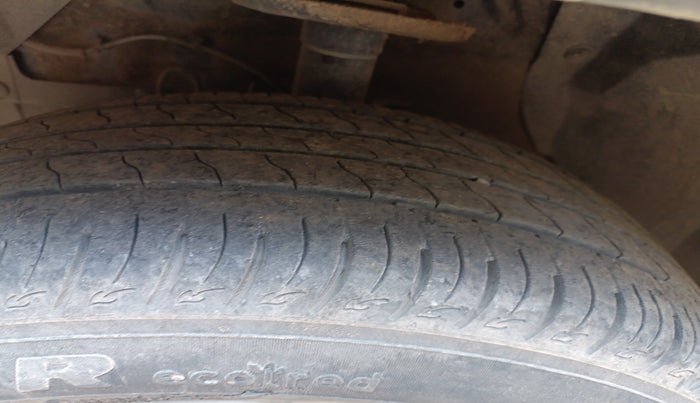 2021 Maruti Vitara Brezza LXI, Petrol, Manual, 45,634 km, tyre