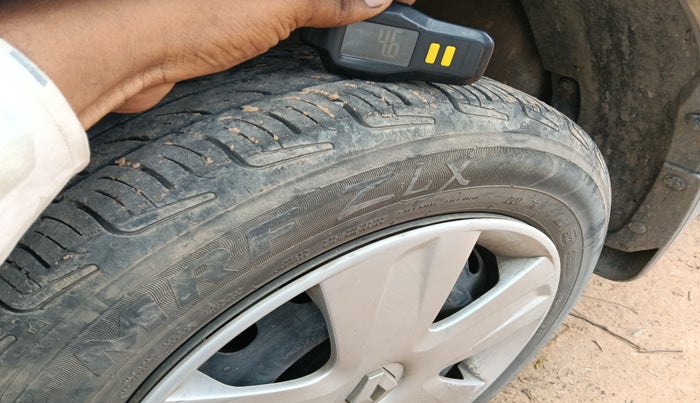 2013 Renault Pulse RXL DIESEL, Diesel, Manual, 1,30,573 km, tyre