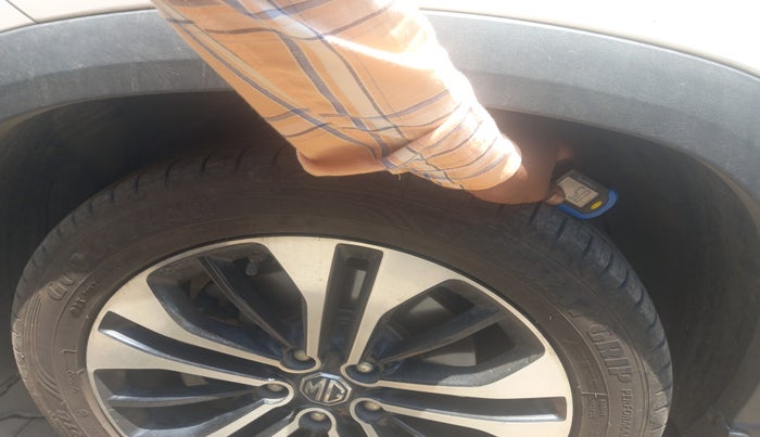 2023 MG HECTOR SAVVY PRO 1.5 TURBO CVT PETROL, Petrol, Automatic, 33,562 km, tyre