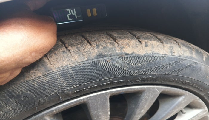 2015 Maruti Ciaz ZXI, Petrol, Manual, 55,473 km, tyre