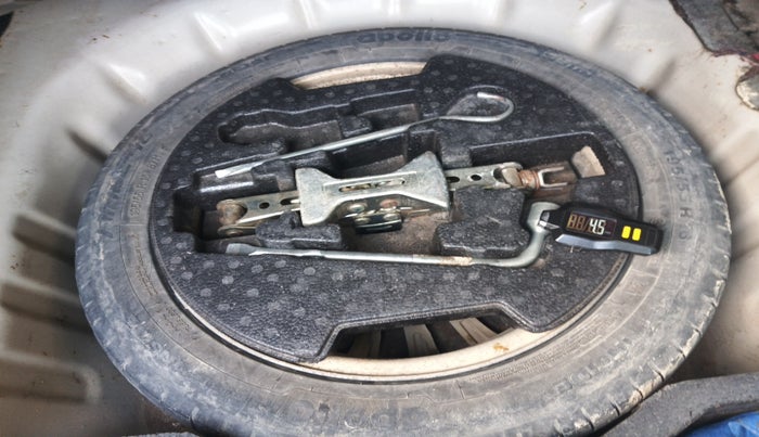 2015 Maruti Ciaz ZXI, Petrol, Manual, 55,473 km, tyre