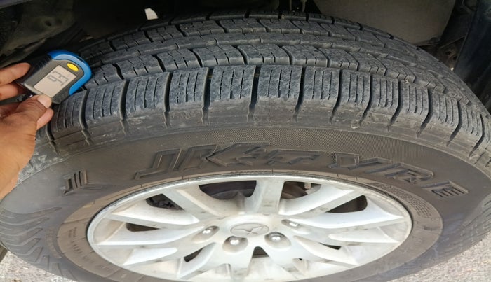 2016 Mitsubishi Pajero Sport 2.5 AT 4X2, Diesel, Automatic, 1,01,125 km, tyre
