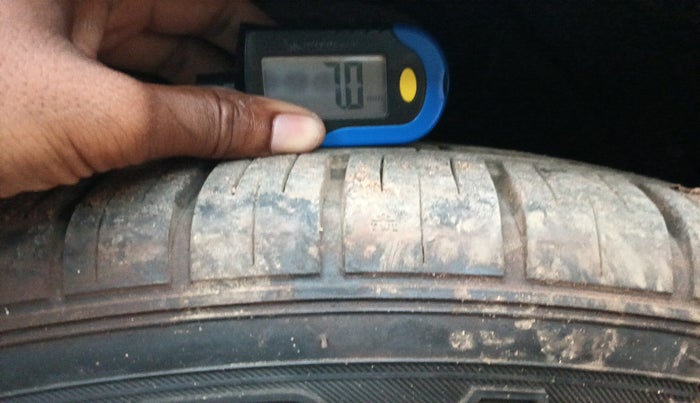 2020 KIA CARNIVAL PREMIUM 2.2 8 STR, Diesel, Automatic, 72,915 km, tyre