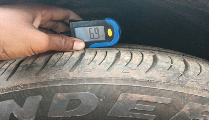 2020 KIA CARNIVAL PREMIUM 2.2 8 STR, Diesel, Automatic, 72,915 km, tyre