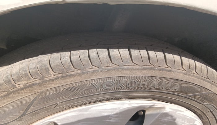 2016 Maruti Celerio ZXI AMT, Petrol, Automatic, 1,14,951 km, tyre