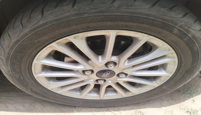 2018 Ford Figo Aspire TITANIUM PLUS 1.5 DIESEL, Diesel, Manual, 1,52,586 km, tyre