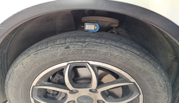 2014 Mahindra XUV500 W6, Diesel, Manual, 1,32,074 km, tyre