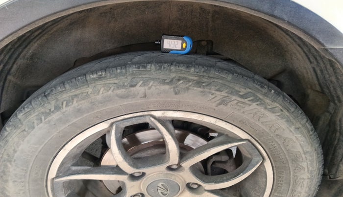 2014 Mahindra XUV500 W6, Diesel, Manual, 1,32,074 km, tyre