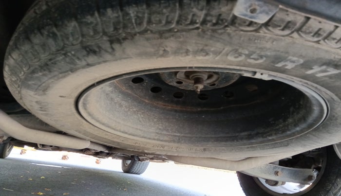 2014 Mahindra XUV500 W6, Diesel, Manual, 1,32,074 km, tyre